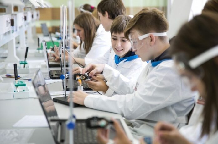 Учеников школ Большого Подольска приглашают принять участие в проекте «Билет в будущее»