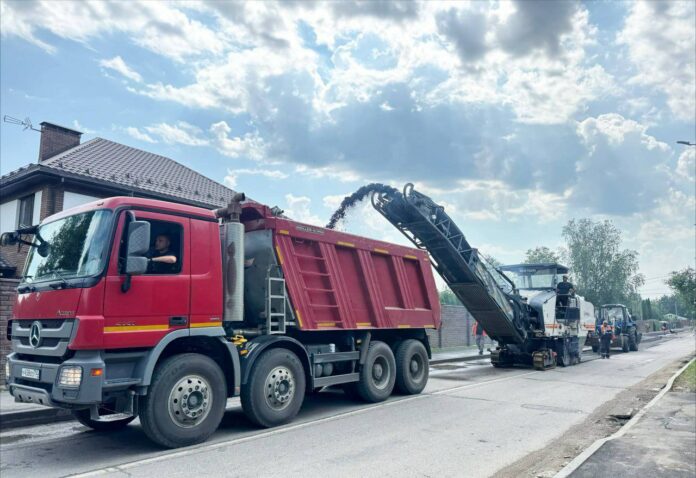 Начат ремонт дороги на проспекте 50 лет Октября Начат ремонт дороги на проспекте 50 лет Октября