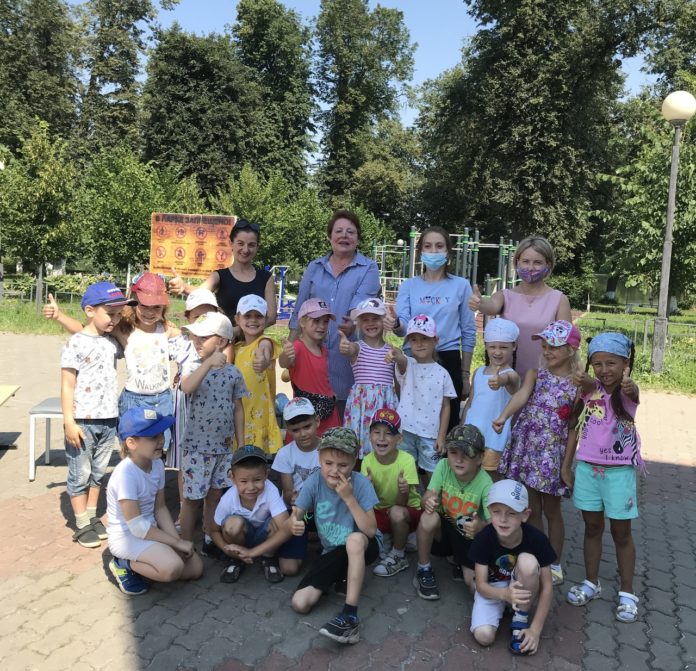 В ДК «Надежда» прошла познавательная квест – игра «На солнечной поляне» В ДК «Надежда» прошла познавательная квест – игра «На солнечной поляне»