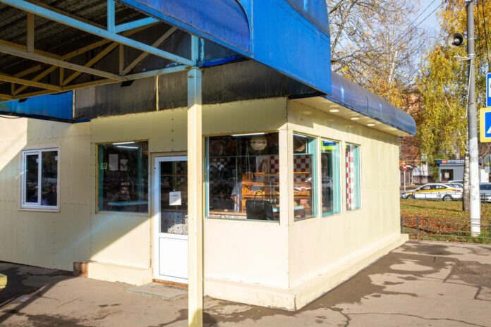 Законность работы кафе проверили на Октябрьской площади Законность работы кафе проверили на Октябрьской площади