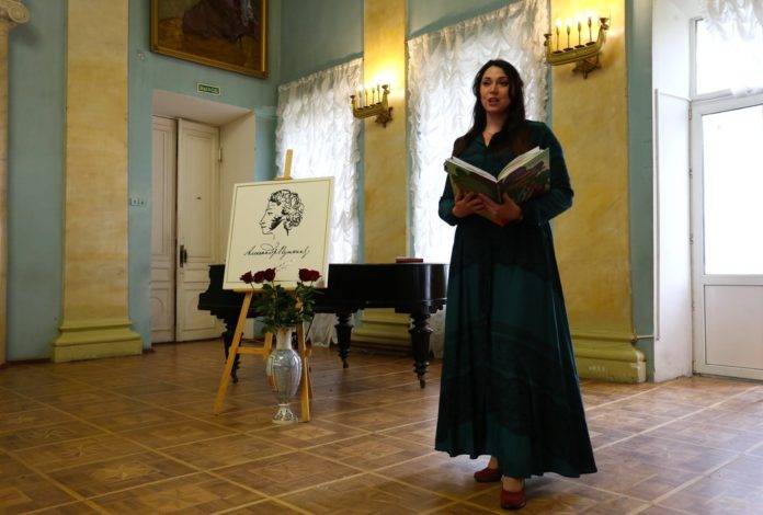 «Я… рисовала то, что в данный момент чувствую…»  «Я… рисовала то, что в данный момент чувствую…»