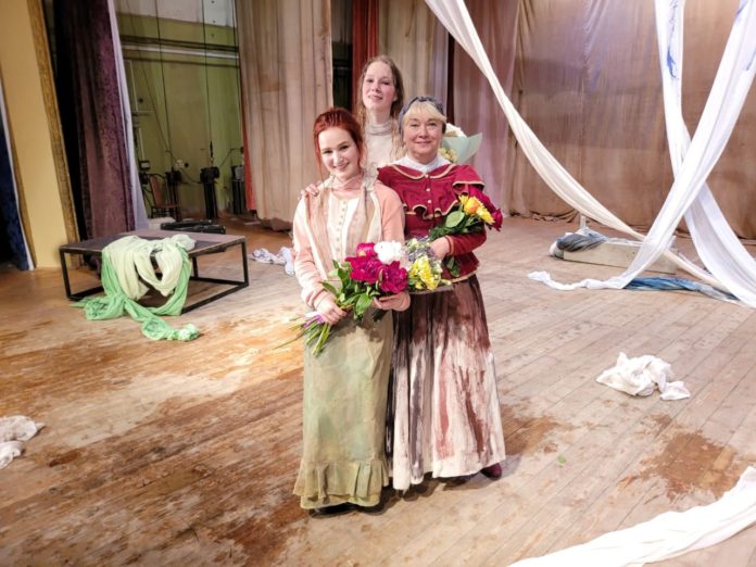 В Подольске прошла премьера спектакля «Гроза» В Подольске прошла премьера спектакля «Гроза»