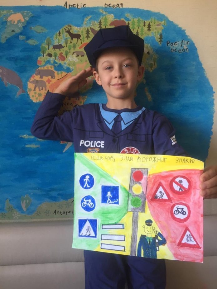 В Подольске дети продолжают изучать правила дорожного движения дистанционно