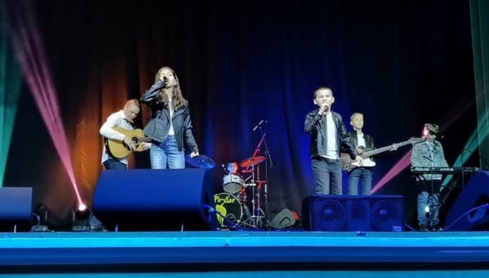 В КПЦ “Дубровицы” состоялся отчетный концерт “По дорогам нашей памяти”