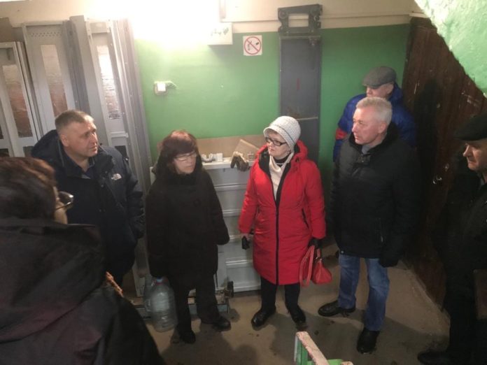 Замену лифтового оборудования проверили в многоквартирном доме № 16 по ул. Веллинга