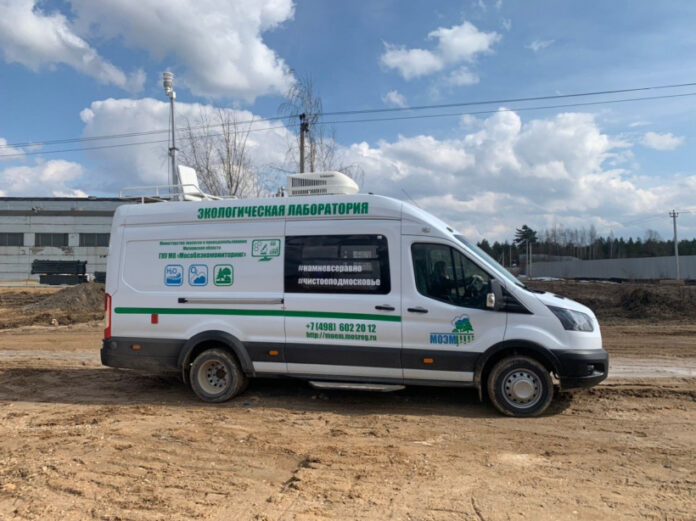 Мобильная лаборатория Мособлэкомониторинга работает в Подольске в связи с пожаром под Рязанью Мобильная лаборатория Мособлэкомониторинга работает в Подольске в связи с пожаром под Рязанью