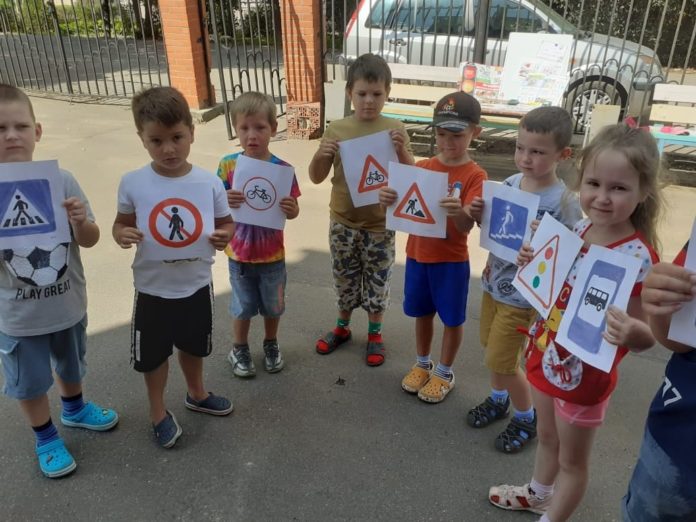 Программу «Юный пешеход» провели в библиотеке №24