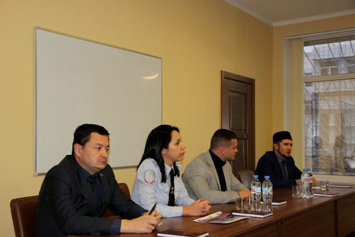 Сотрудниками УМВД РФ по г.о. Подольск организована беседа в рамках ОПМ «Нет ненависти и... Сотрудниками УМВД РФ по г.о. Подольск организована беседа в рамках ОПМ «Нет ненависти и...