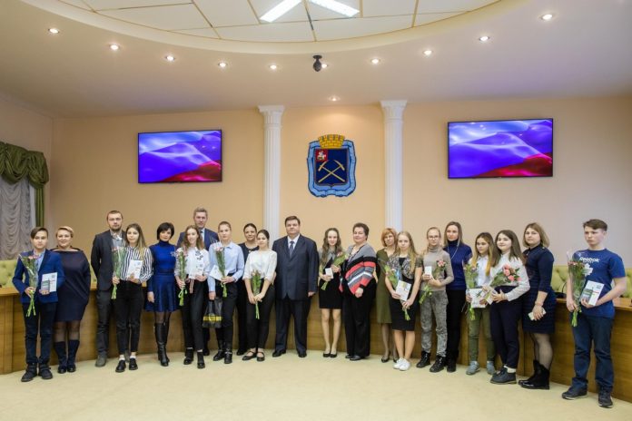 Торжественное вручение паспортов юным подольчанам состоялось 6 февраля в муниципалитете