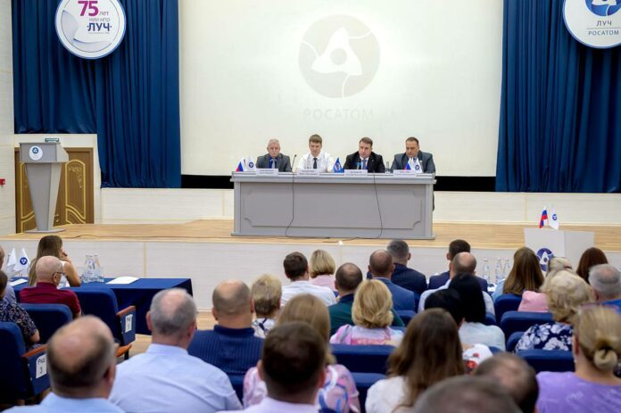 Встреча с трудовым коллективом НИИ НПО «ЛУЧ» прошла в Подольске Встреча с трудовым коллективом НИИ НПО «ЛУЧ» прошла в Подольске