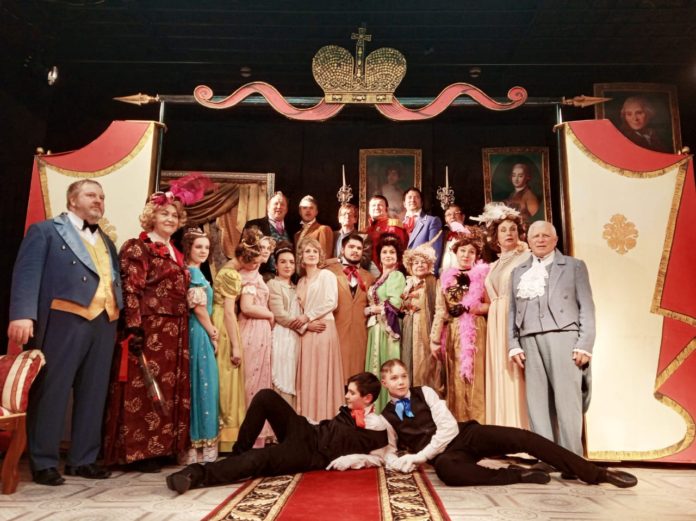 Подольский театр «Своя радуга» представил спектакля «Горе от ума»