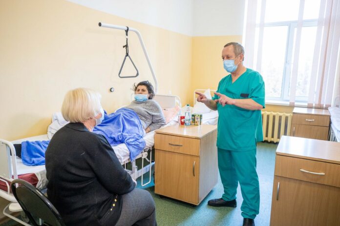 Врачи спасли женщину с тяжелейшими травмами после ДТП в Большом Подольске Врачи спасли женщину с тяжелейшими травмами после ДТП в Большом Подольске