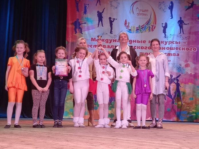 Климовский коллектив «Барбарисочка» принял участие в конкурсе-фестивале