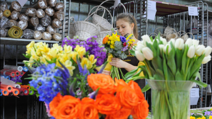 Информация для подольчан: предпринимателям Подмосковья разъяснили, как работают салоны красоты, дома быта и рынки