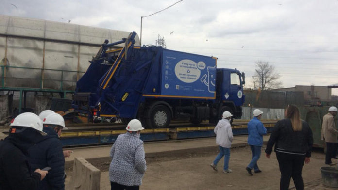 «Путь синего контейнера» – информационная акция для общественников и жителей Подмосковья