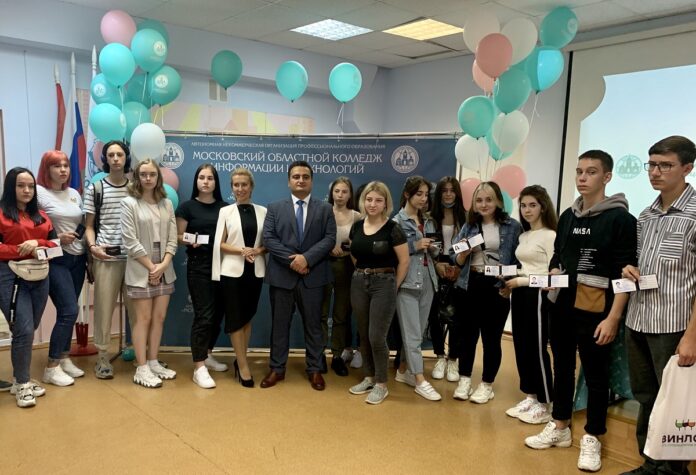 Представитель Уполномоченного по правам человека поздравила студентов МОКИТ со стартовавшим новым учебным годом