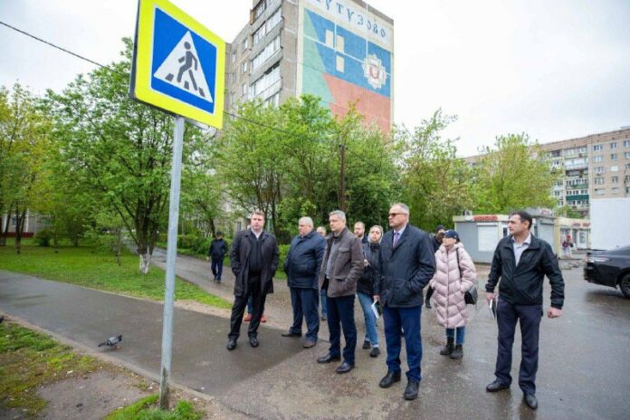 В Подольске успешно реализуется программа губернатора Московской области Андрея Воробьева «Мой подъезд» В Подольске успешно реализуется программа губернатора Московской области Андрея Воробьева «Мой подъезд»