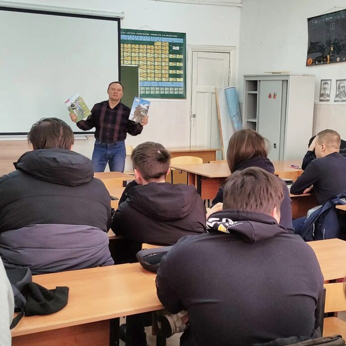 Беседа на тему “Туризм как образ жизни” провели для студентов колледжа