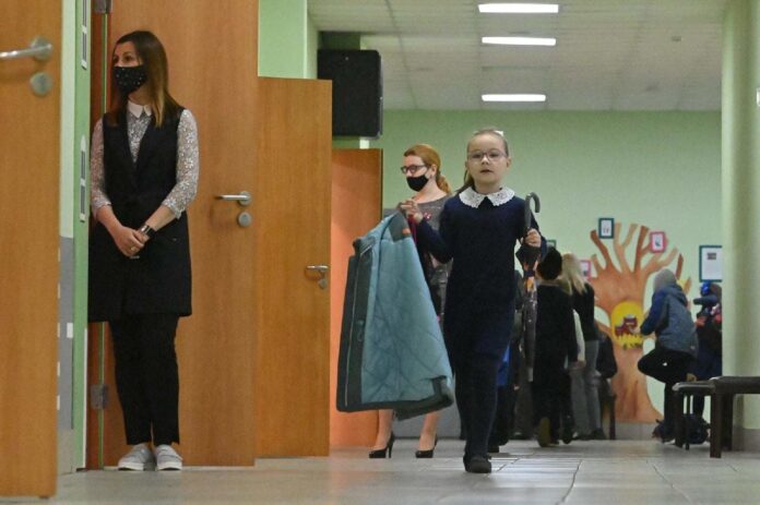 Для безопасности в образовательных учреждениях действуют строгие санитарно-эпидемиологические нормы