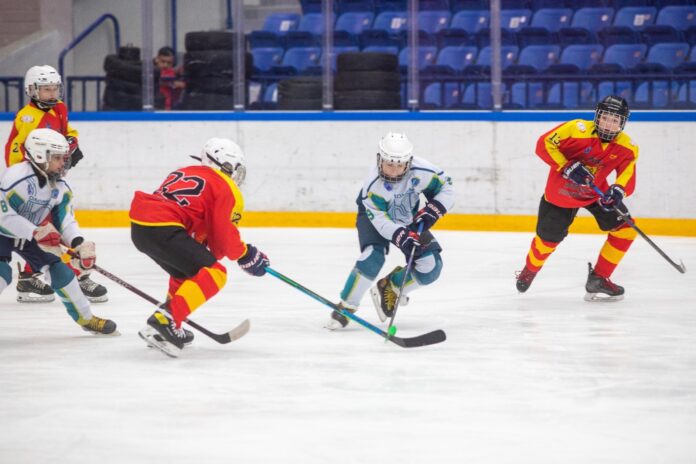 В Подольске проходит региональный этап старейшего детского турнира по хоккею «Золотая шайба»