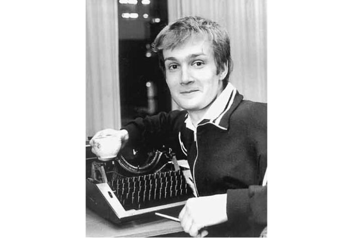 Для нас он не просто коллега Для нас он не просто коллега