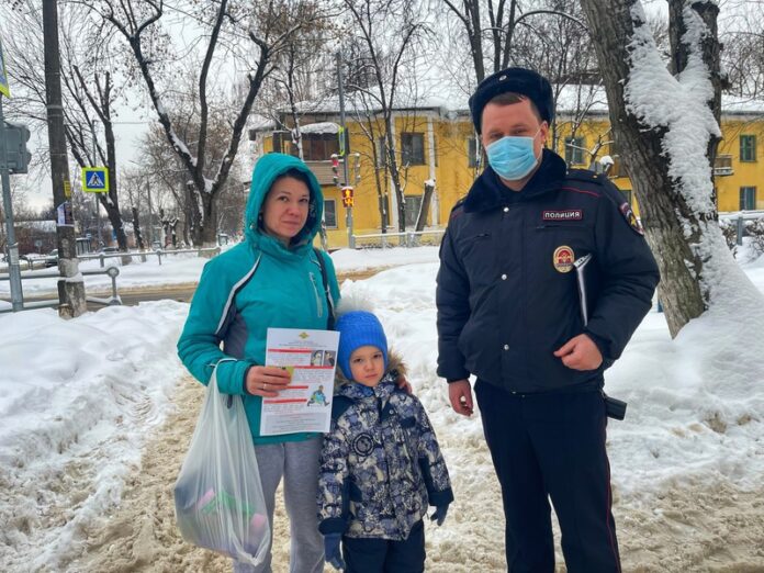 Профилактическую акцию «Финансовая безопасность» провели полицейские в Подольске