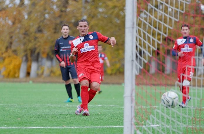 «Витязи» разгромили королевскую команду «Витязи» разгромили королевскую команду