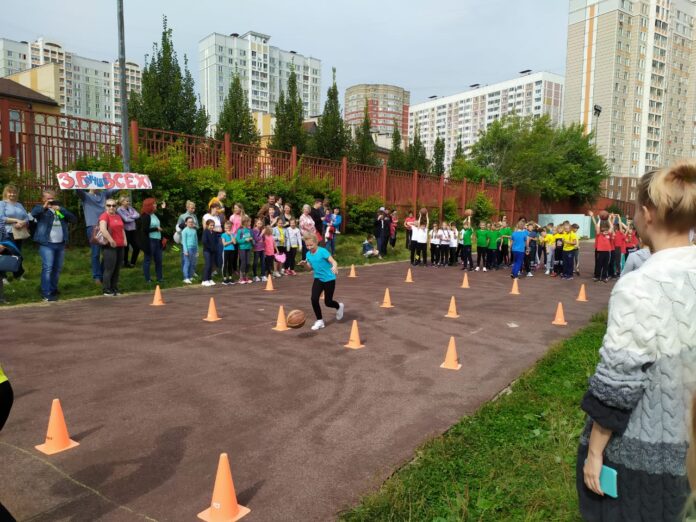 Соревнования “Веселые старты” провели для учащихся подольской школы № 32
