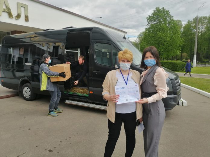 Активисты Большого Подольска провели акцию по раздаче информационных памяток по выплатам семьям с детьми Активисты Большого Подольска провели акцию по раздаче информационных памяток по выплатам семьям с детьми