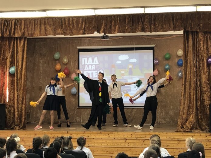 В школе №27 состоялся урок по изучению ПДД