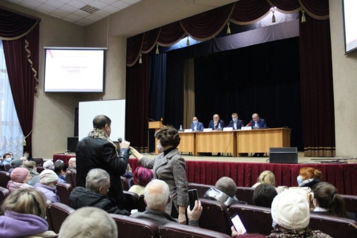 В Климовске состоялась встреча с жителями по вопросу начисления платы за отопление 11 марта В Климовске состоялась встреча с жителями по вопросу начисления платы за отопление 11 марта