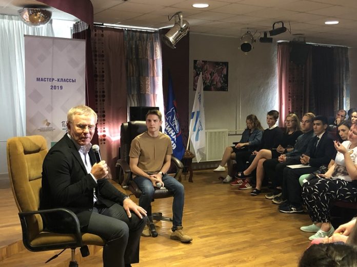 Двигаться вперед и достигать целей Двигаться вперед и достигать целей