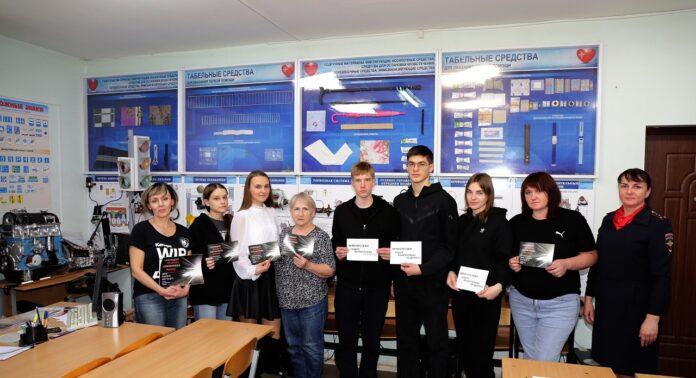 В рамках  Всемирного дня памяти жертв ДТП автоинспекторы провели открытый урок для курсантов...