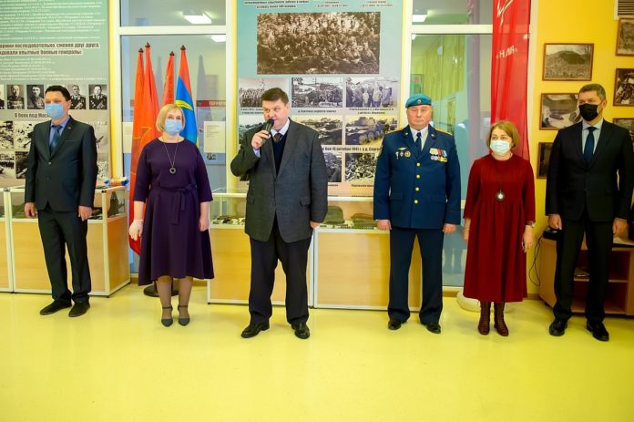 Глава муниципалитета Николай Пестов принял участие в церемонии посвящения школьников в юнармейцы Глава муниципалитета Николай Пестов принял участие в церемонии посвящения школьников в юнармейцы