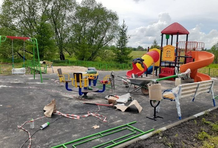 Игровые площадки для сельских ребятишек Игровые площадки для сельских ребятишек