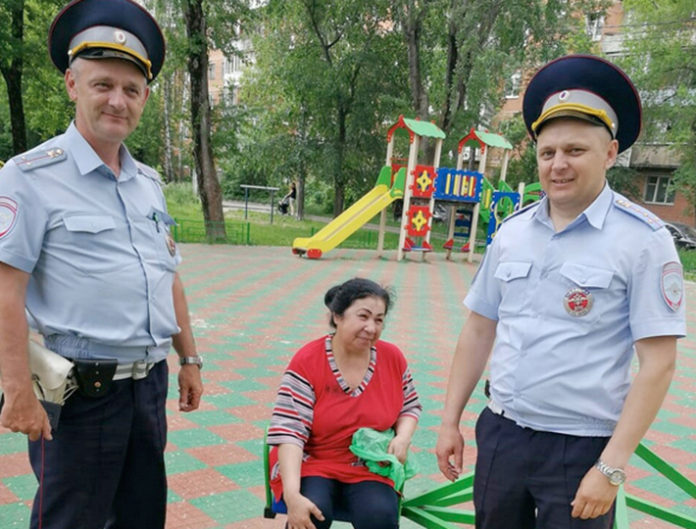 В Подольске полицейские спасли на пожаре пожилых людей