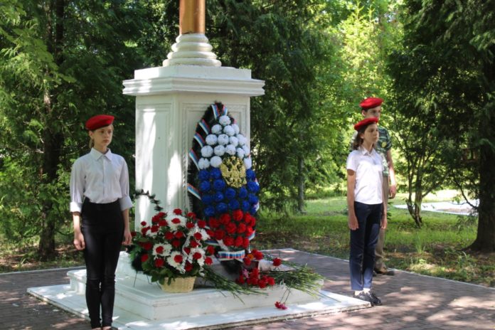 Мероприятие, посвященное Дню Памяти и Скорби в микрорайоне Львовский Мероприятие, посвященное Дню Памяти и Скорби в микрорайоне Львовский