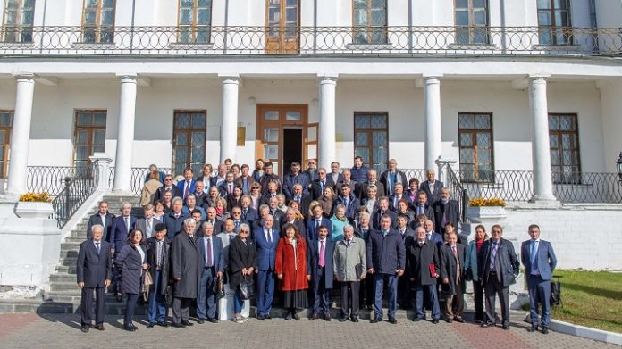 Будущее за генетикой и биотехнологией Будущее за генетикой и биотехнологией