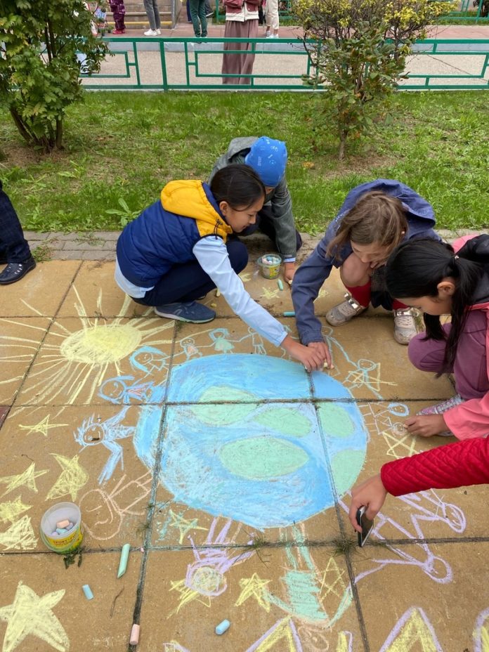 Конкурс рисунков на асфальте прошел в Подольске