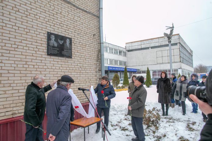 Их имена история хранит…