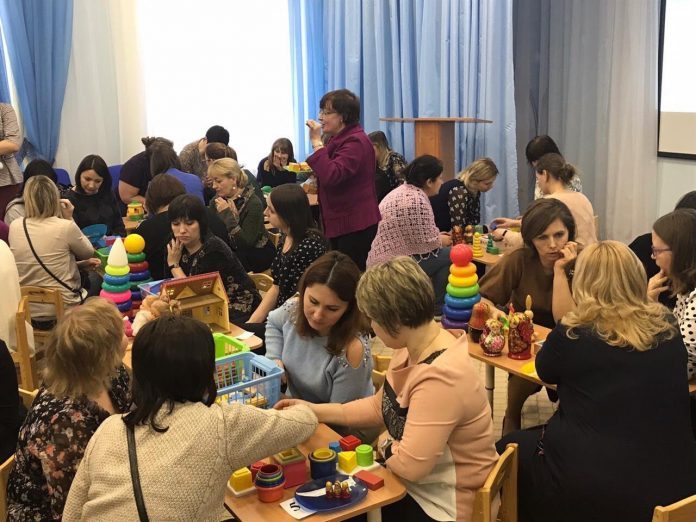 90 педагогов  приняли участие в семинаре-практикуме в д/с № 32 “Светлячок”в Подольске