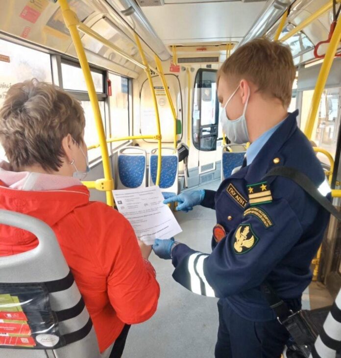 За неделю более 730 предупреждений за проезд без масок получили пассажиры автобусов Московской области