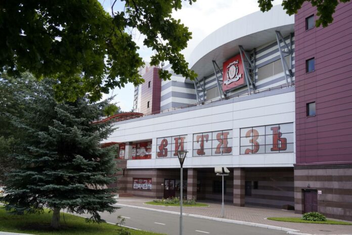 О дальнейшей работе и содержании Ледового дворца «Витязь» рассказало новое руководство комплекса О дальнейшей работе и содержании Ледового дворца «Витязь» рассказало новое руководство комплекса