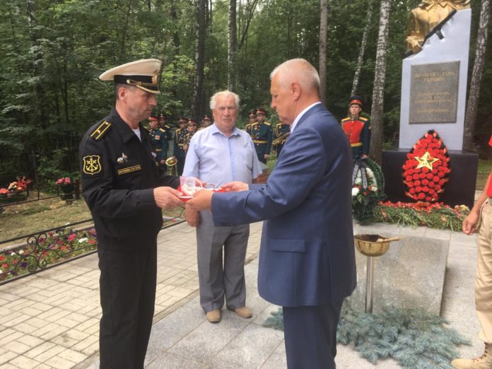 Всероссийская военно-патриотическая акция «Горсть памяти» в Климовске Всероссийская военно-патриотическая акция «Горсть памяти» в Климовске