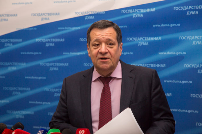 Макаров: Проект бюджета гарантирует выполнение государством всех социальных обязательств