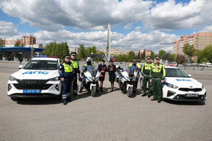 Подмосковные автоинспекторы приняли участие в акции «Георгиевская ленточка – ленточка ПОБЕДЫ» Подмосковные автоинспекторы приняли участие в акции «Георгиевская ленточка – ленточка ПОБЕДЫ»