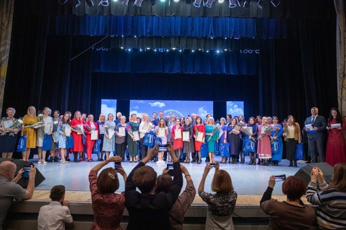 Церемония награждения лауреатов конкурса «Юные таланты-2021» прошла 24 апреля в Подольске Церемония награждения лауреатов конкурса «Юные таланты-2021» прошла 24 апреля в Подольске