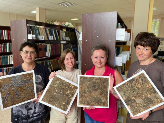 Мастер-класс по созданию панно прошел в подольской библиотеке № 21 Мастер-класс по созданию панно прошел в подольской библиотеке № 21