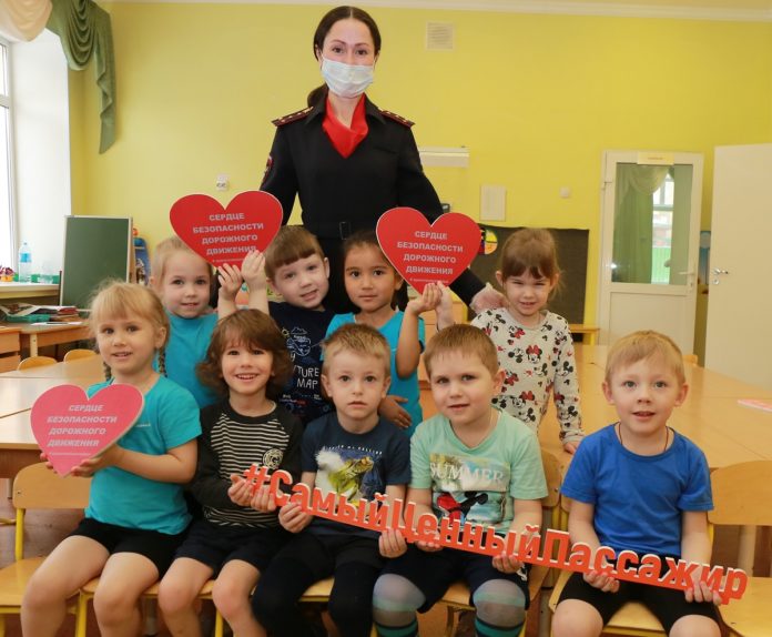 В рамках социального раунда «Маленький пассажир — большая ответственность» проходят занятия в дошкольных учреждениях