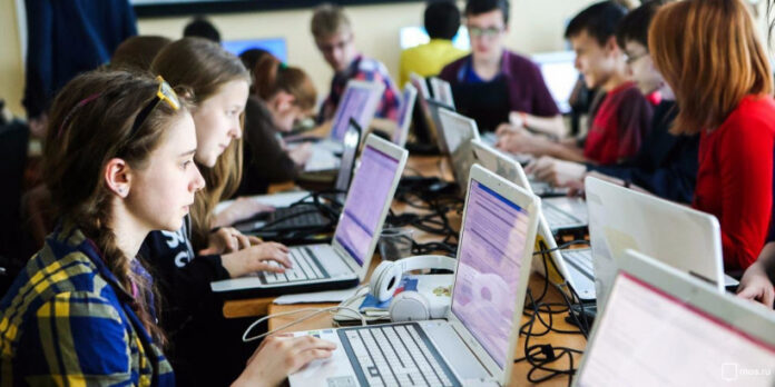 Участвовать во Всероссийской олимпиаде можно теперь через Школьный портал Московской области